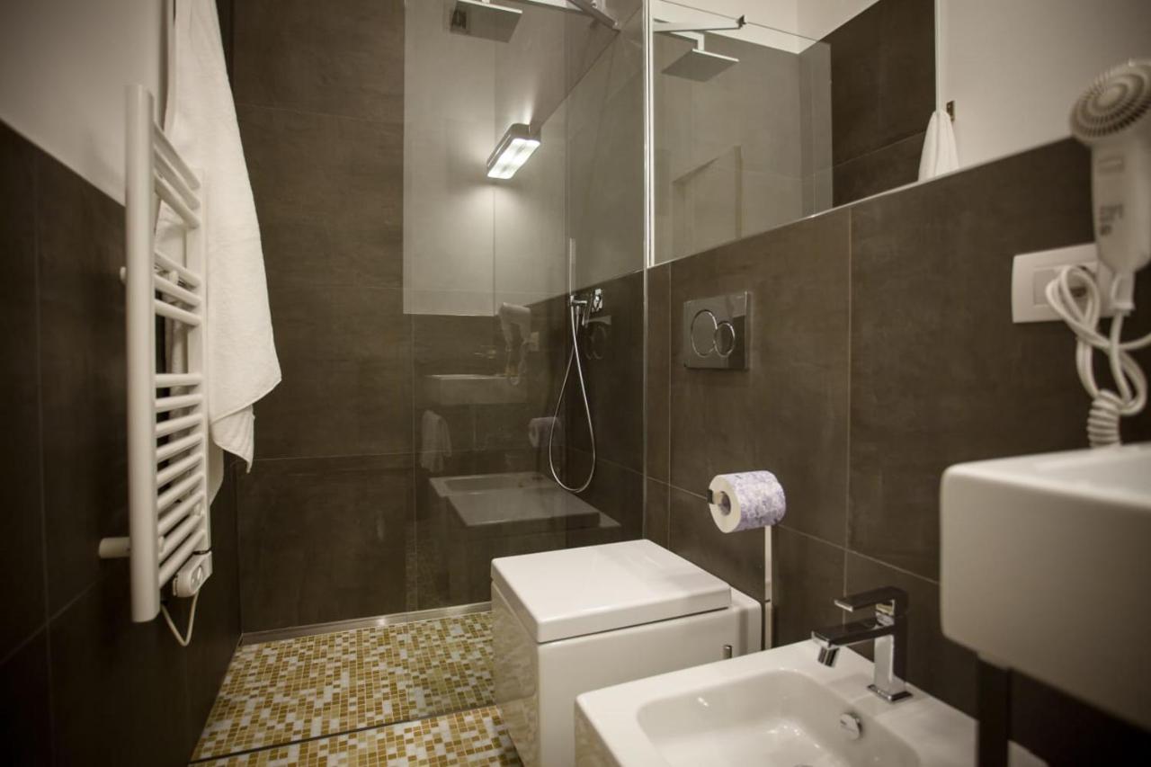 Dimora Mefite-Camere Con Bagno Privato E Self Check-In 马泰拉 外观 照片