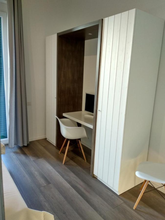 Dimora Mefite-Camere Con Bagno Privato E Self Check-In 马泰拉 外观 照片