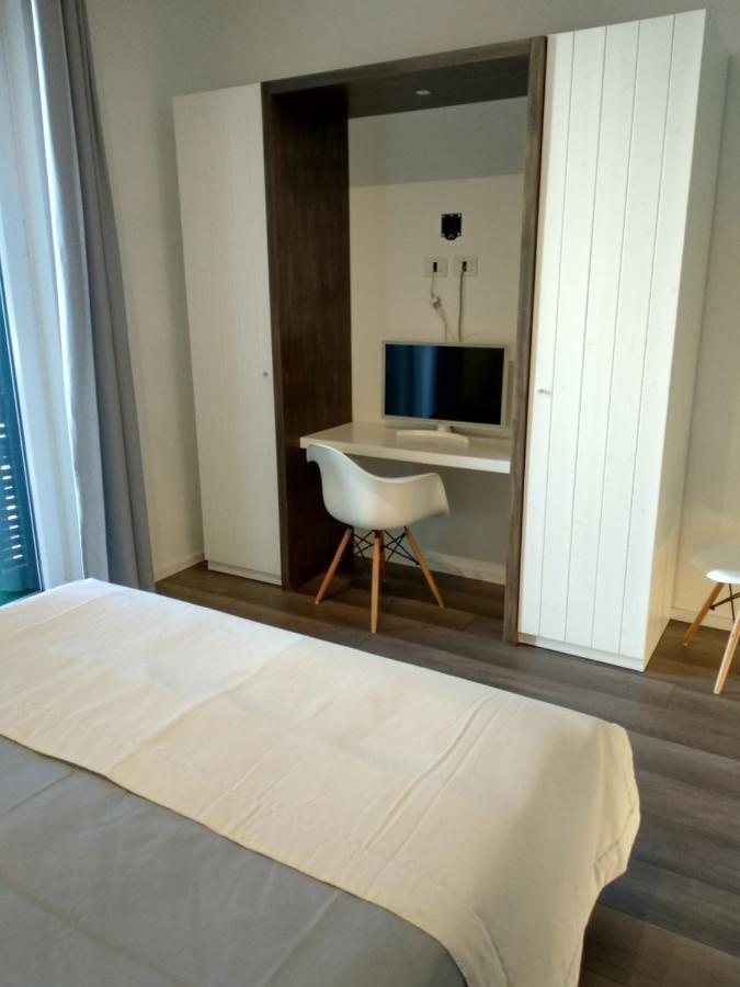 Dimora Mefite-Camere Con Bagno Privato E Self Check-In 马泰拉 外观 照片