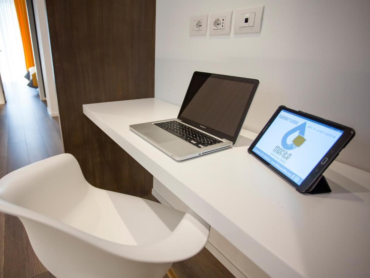 Dimora Mefite-Camere Con Bagno Privato E Self Check-In 马泰拉 外观 照片